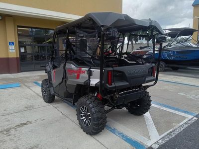 2025 Honda Pioneer 1000-5 Deluxe - Photo 10