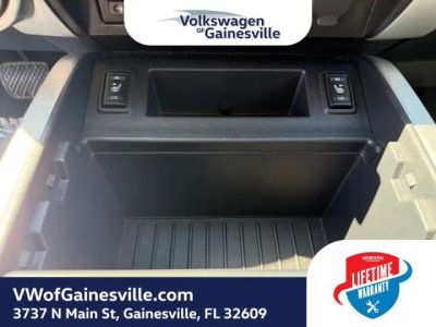 2018 Nissan Titan — photo 26 view