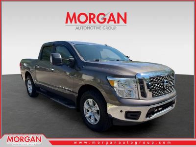 2018 Nissan Titan SV in Brown — front three-quarter view
