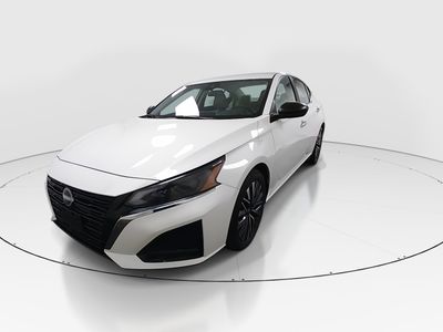 2025 Nissan Altima - Photo 3