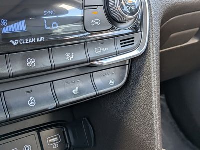 2020 Hyundai Santa Fe - Photo 32