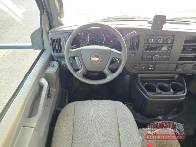 2024 Sunseeker LE 2350SLE Chevy — photo 13 view
