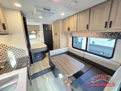 2024 Sunseeker LE 2350SLE Chevy — photo 35 view