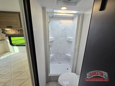 2024 Sunseeker LE 2350SLE Chevy — photo 30 view