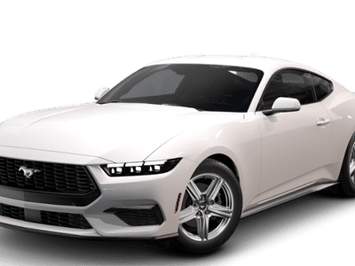 2026 Ford Mustang - Photo 2