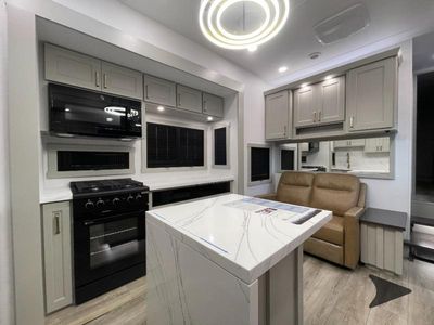 2026 Brinkley Model G - Photo 18