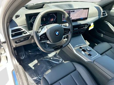 2025 BMW 3 Series — photo 9 view