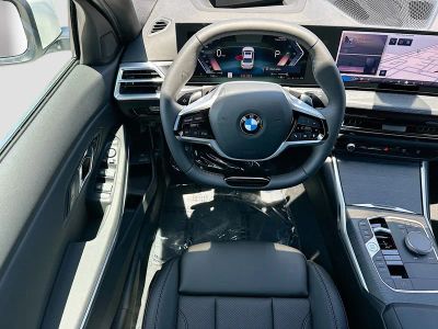 2025 BMW 3 Series — photo 19 view
