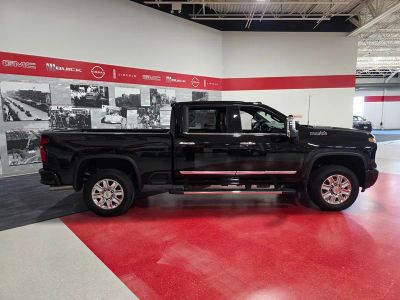 2025 Chevrolet Silverado 3500HD — side profile view
