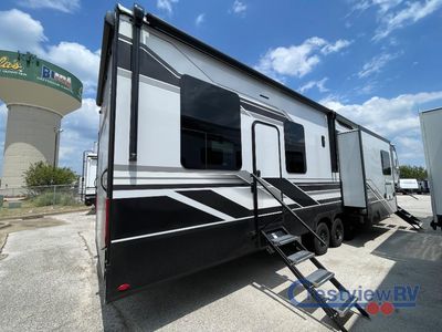 2026 Grand Design Momentum M-Class - Photo 8