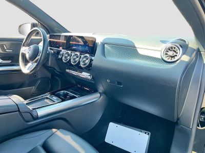2025 Mercedes-Benz GLA — photo 28 view