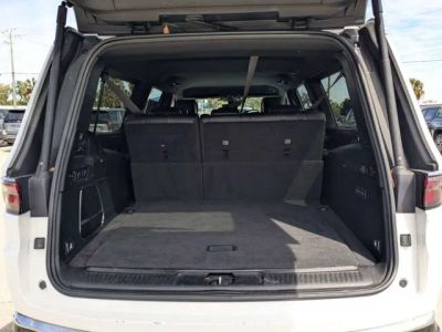 2023 Jeep Wagoneer L — photo 11 view