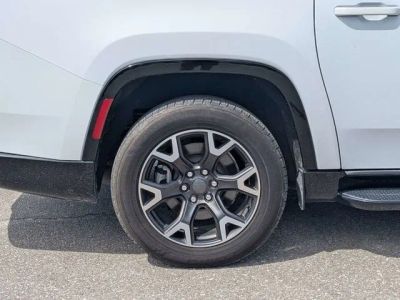 2023 Jeep Wagoneer L — photo 10 view