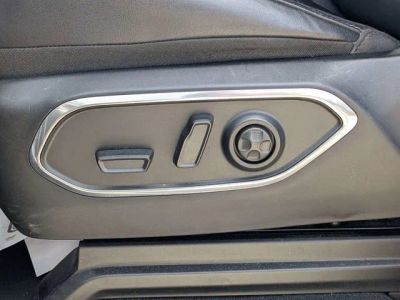 2023 Jeep Wagoneer L — photo 18 view
