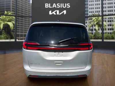 2023 Chrysler Pacifica — interior view
