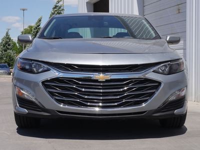 2025 Chevrolet Malibu - Photo 3