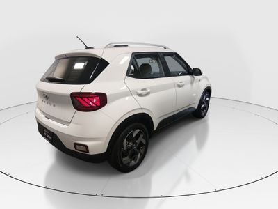 2025 Hyundai Venue - Photo 7