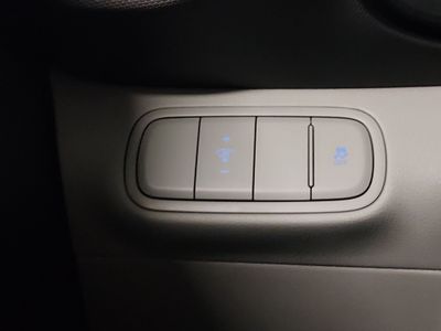 2025 Hyundai Venue - Photo 13