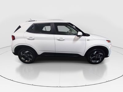 2025 Hyundai Venue - Photo 8