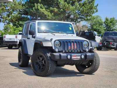 2015 Jeep Wrangler Willys Wheeler in Bright White Clearcoat — front three-quarter view