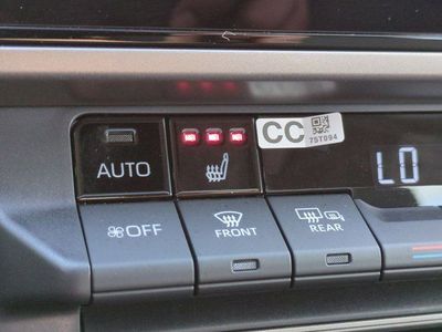 2026 Toyota Camry - Photo 14