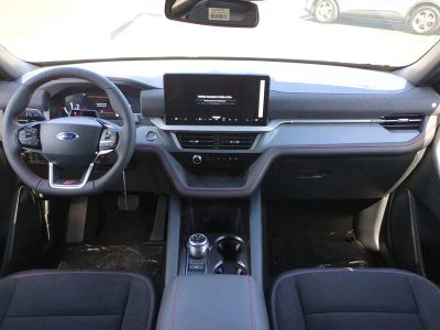 2026 Ford Explorer — photo 14 view