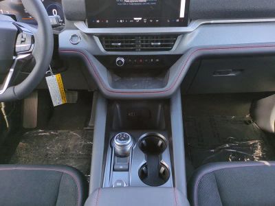 2026 Ford Explorer — photo 18 view