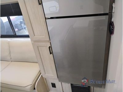 2026 Coachmen RV Catalina Summit Series 8 - Photo 20