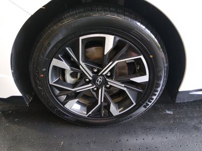 2024 Hyundai Sonata - Photo 11