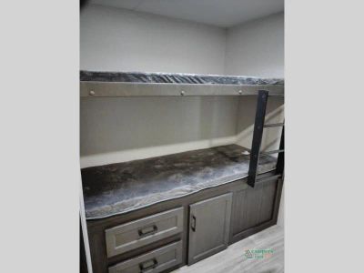 2026 Venture RV SportTrek — photo 35 view
