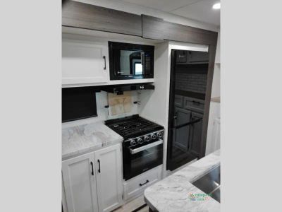 2026 Venture RV SportTrek — photo 37 view
