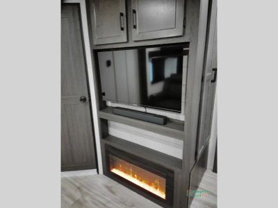 2026 Venture RV SportTrek — photo 30 view