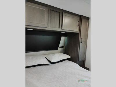2026 Venture RV SportTrek — photo 50 view