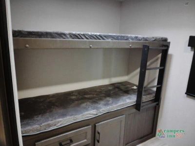 2026 Venture RV SportTrek — photo 34 view