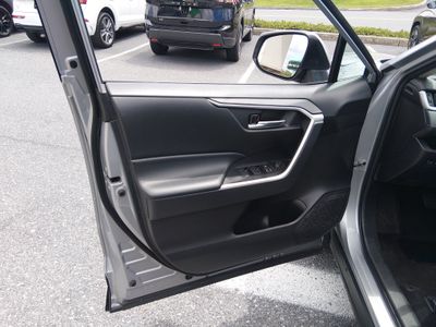 2024 Toyota RAV4 - Photo 13
