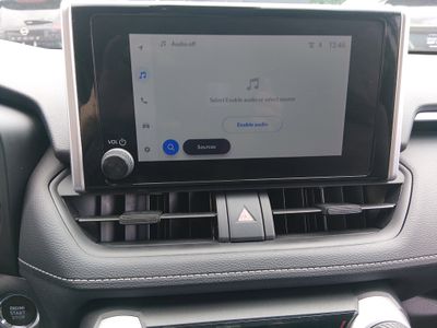 2024 Toyota RAV4 - Photo 19