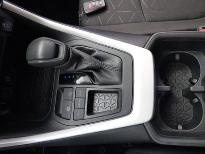 2024 Toyota RAV4 - Photo 16