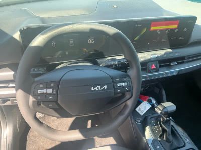 2026 Kia K4 — photo 15 view