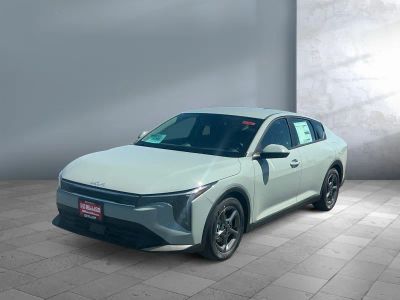 2026 Kia K4 — front three-quarter view