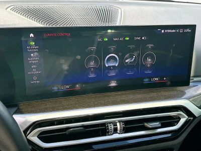 2023 BMW 3 Series — photo 16 view