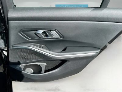 2023 BMW 3 Series — photo 32 view