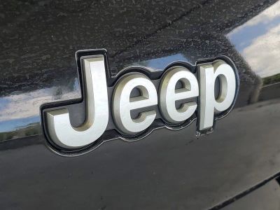 2024 Jeep Grand Cherokee L — detail view