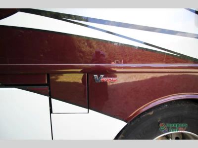 2018 Fleetwood RV Pace Arrow — photo 16 view