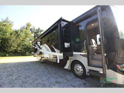2018 Fleetwood RV Pace Arrow — side profile view