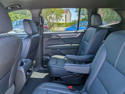 2024 GMC Acadia — photo 15 view