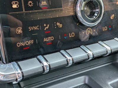 2024 GMC Acadia — photo 32 view
