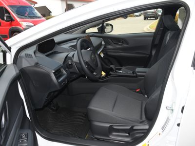 2026 Toyota Prius - Photo 13