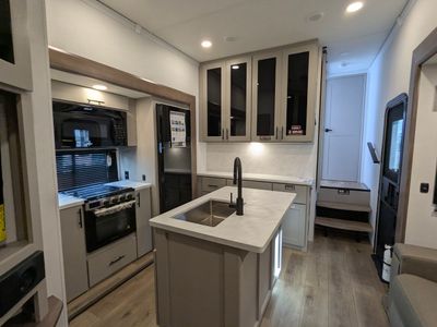 2026 Alliance RV Valor — photo 26 view