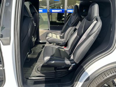 2020 Tesla Model X — photo 12 view