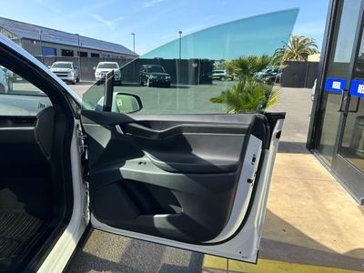 2020 Tesla Model X — photo 14 view